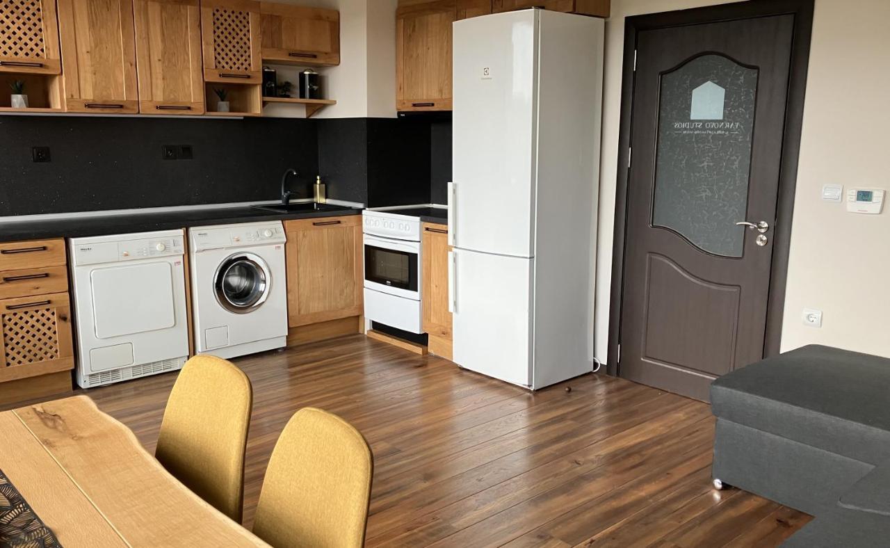 Tarnovo Studios City Center Veliko Tărnovo Exteriör bild
