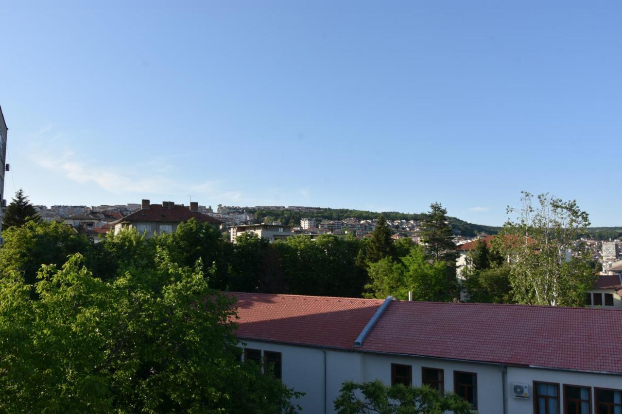 Tarnovo Studios City Center Veliko Tărnovo Exteriör bild
