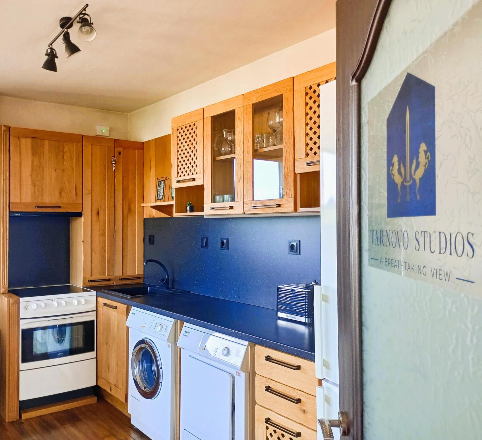 Tarnovo Studios City Center Veliko Tărnovo Exteriör bild