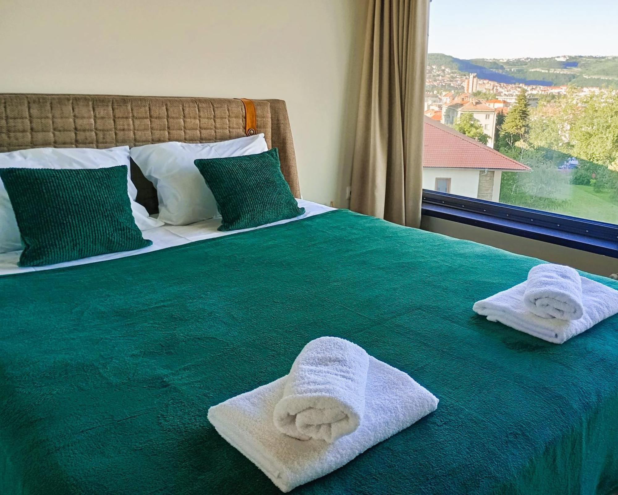 Tarnovo Studios City Center Veliko Tărnovo Exteriör bild