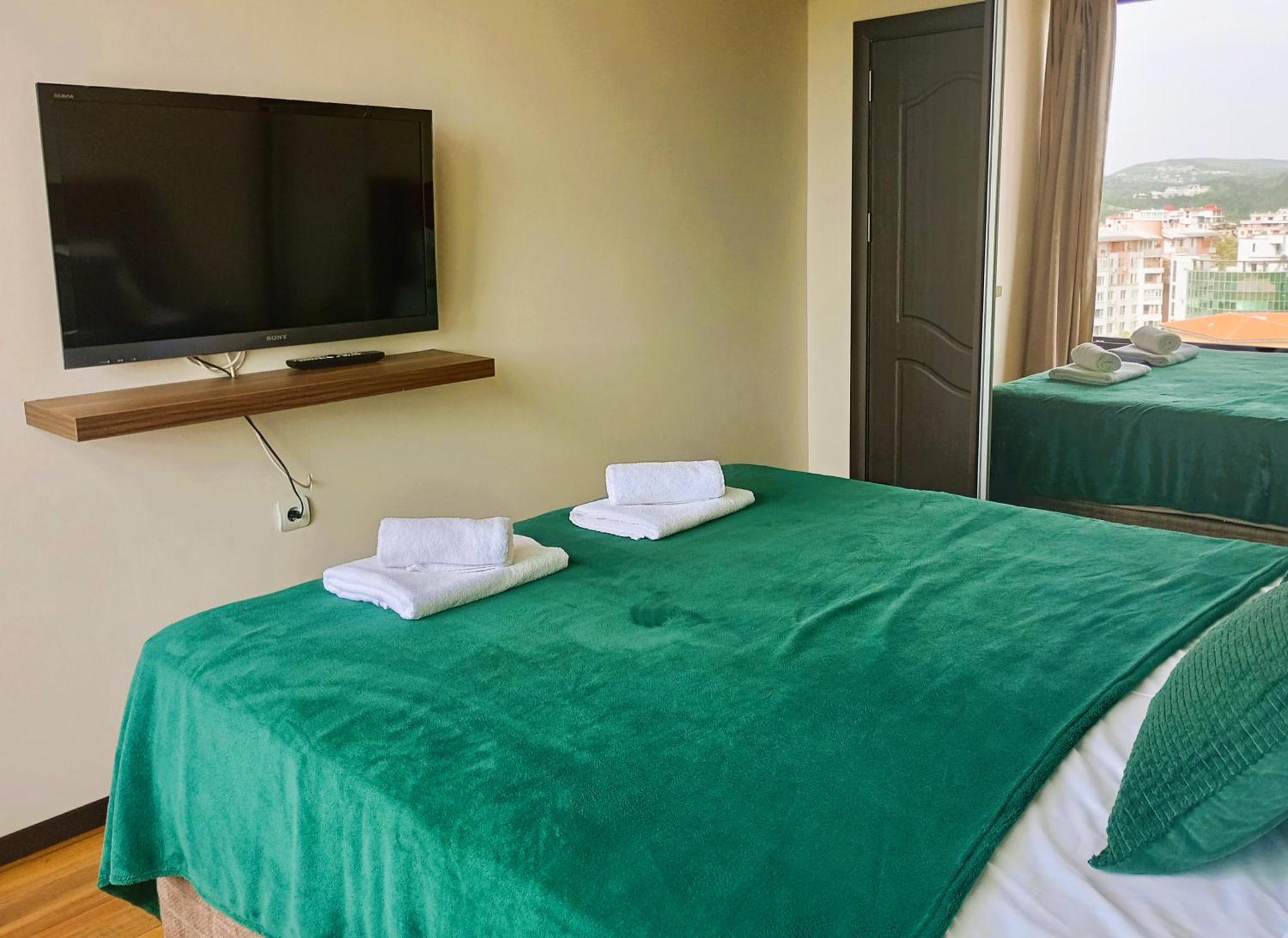 Tarnovo Studios City Center Veliko Tărnovo Exteriör bild